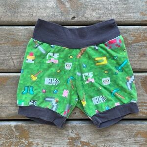 Handmade in Canada Snuggabumz Minecraft Shorts - Size 5